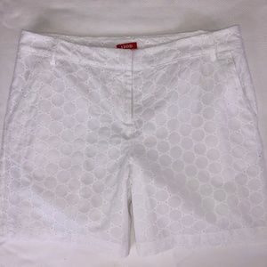 IZOD 100 % Cotton white Eyelet Shorts 4